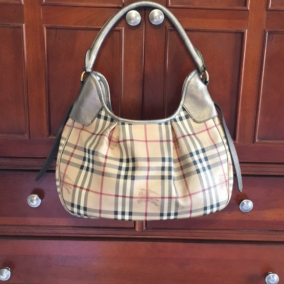 Burberry Handbags - Burberry Hobo bag